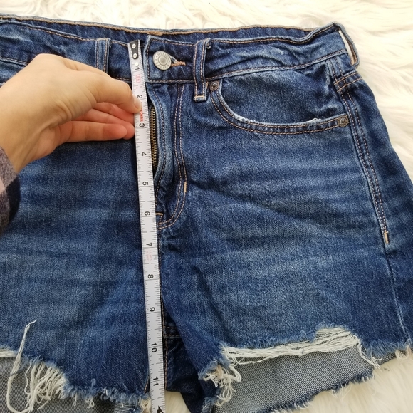American Eagle Denim Distressed Tomgirl Shorts 4 - Picture 13 of 14